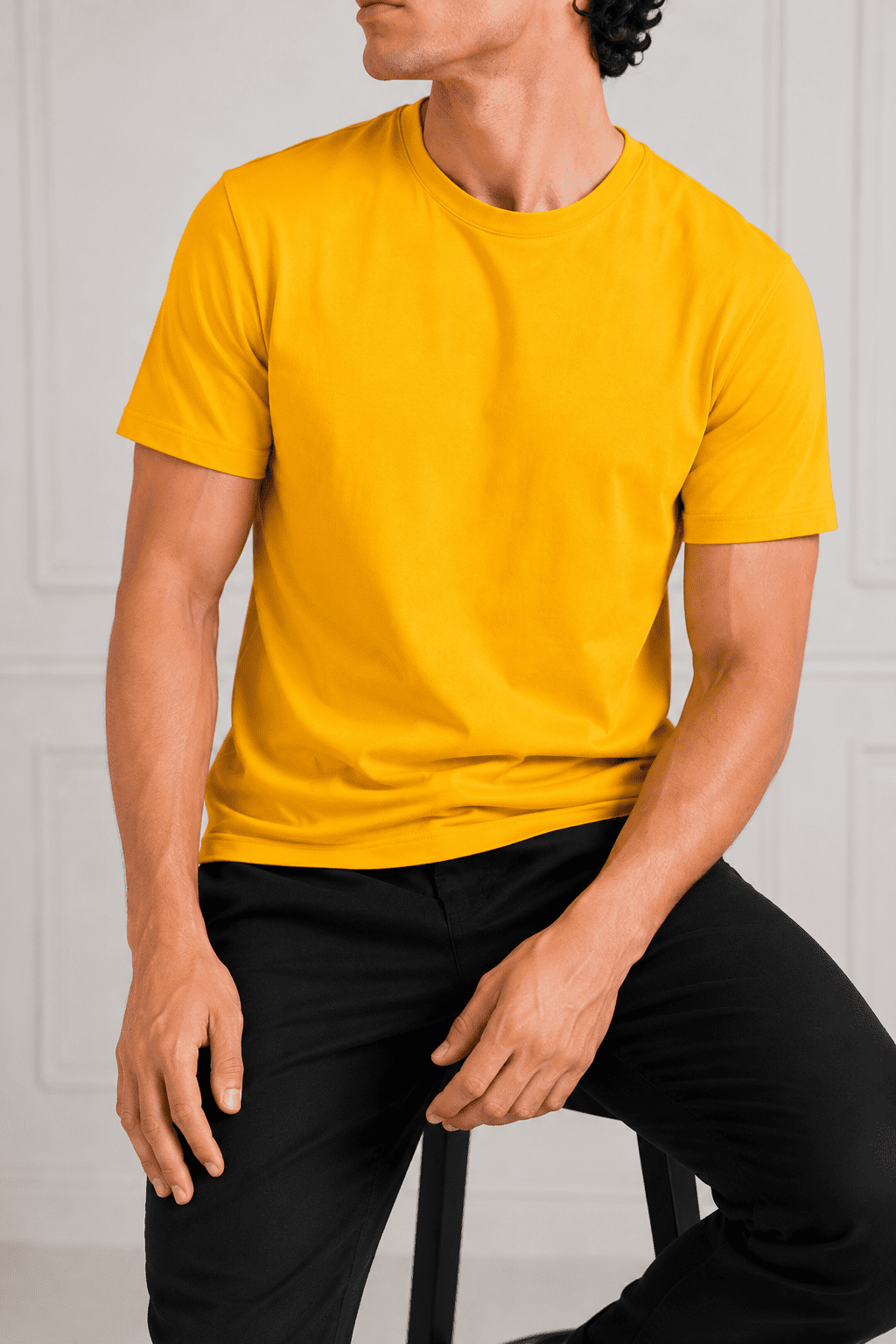 AM SIGNATURE ESSENTIAL COTTON T-SHIRT - MUSTARD